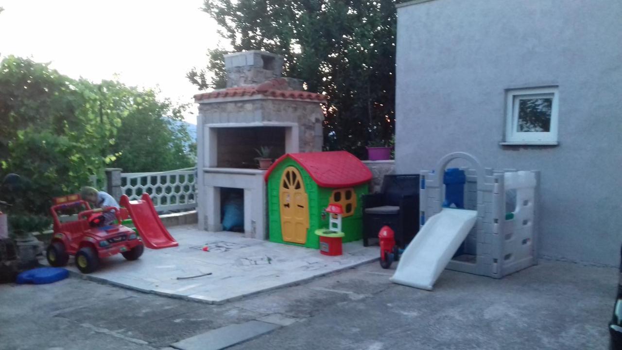 Apartment Magdic Brzac Luaran gambar