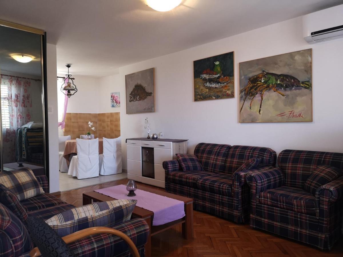 Apartment Magdic Brzac Luaran gambar