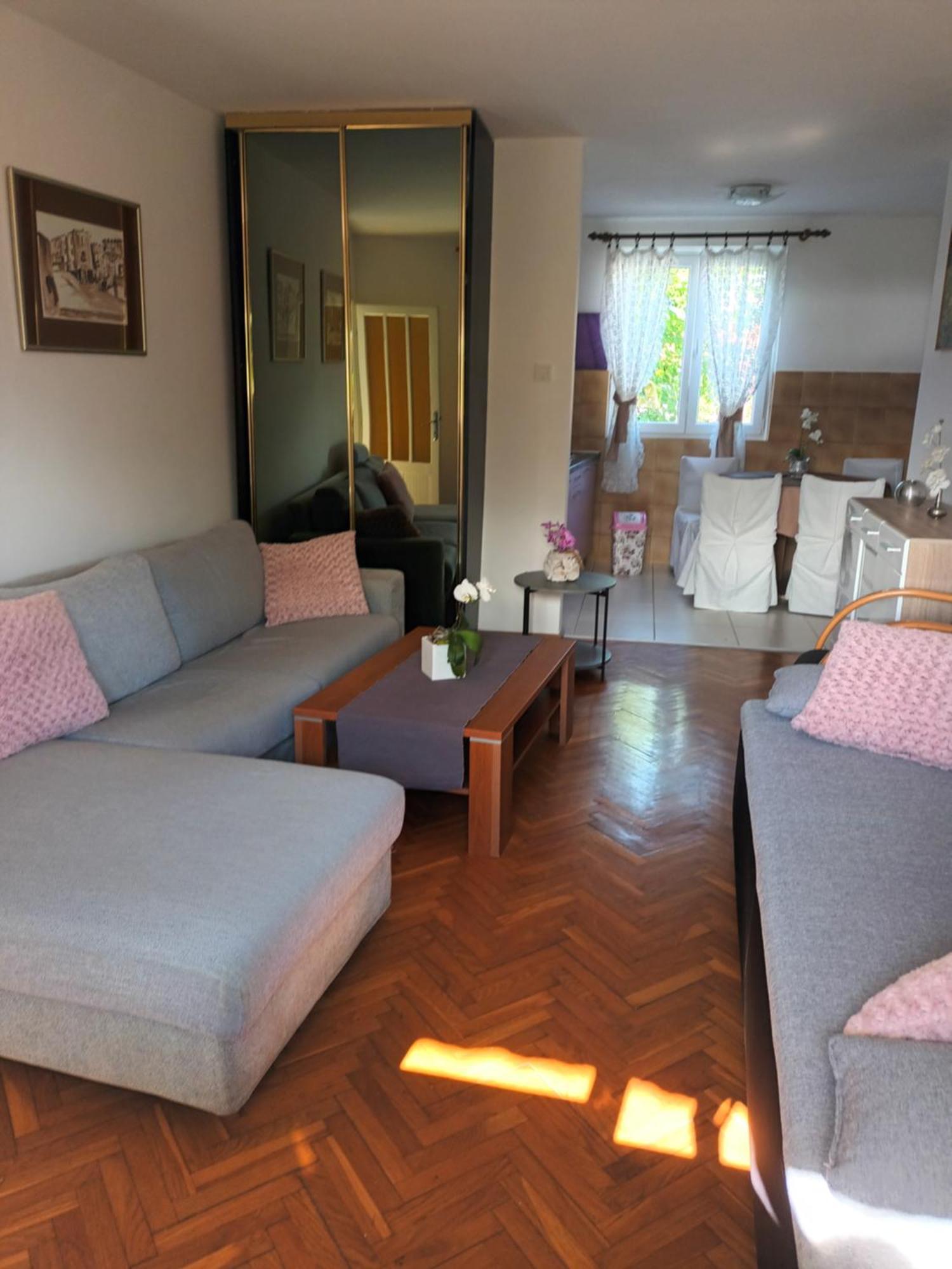 Apartment Magdic Brzac Luaran gambar
