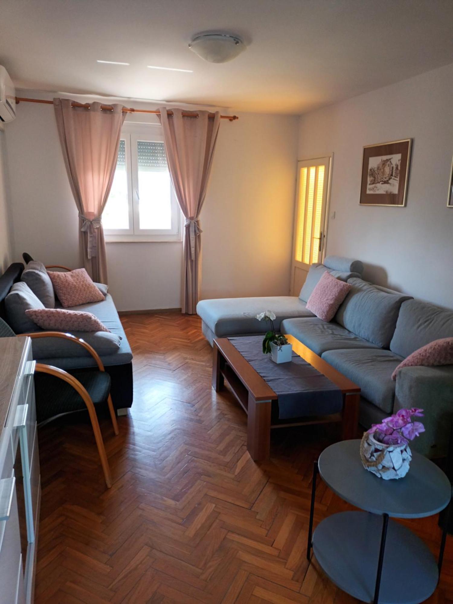 Apartment Magdic Brzac Luaran gambar