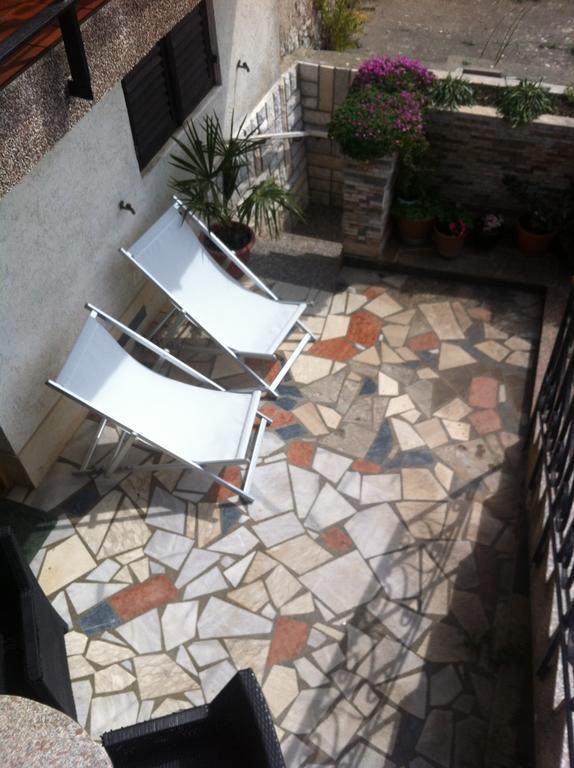 Apartment Magdic Brzac Luaran gambar